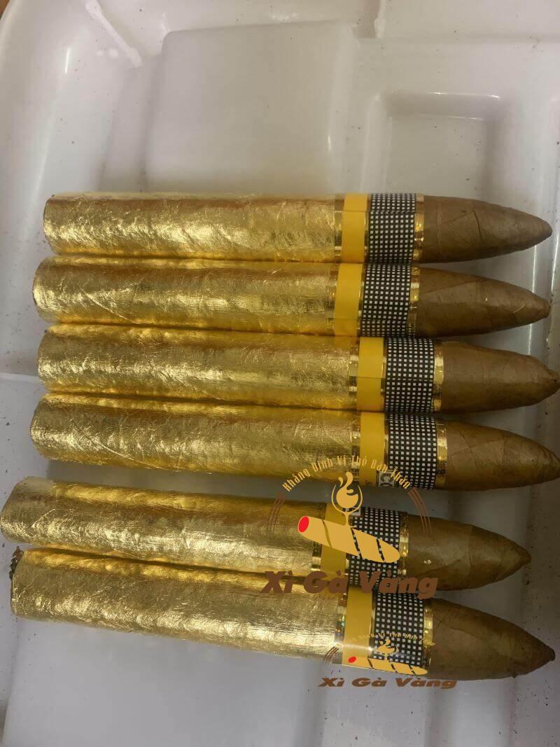 Thiết kế bắt mắt và ấn tượng của xì gà vàng Cohiba Piramides